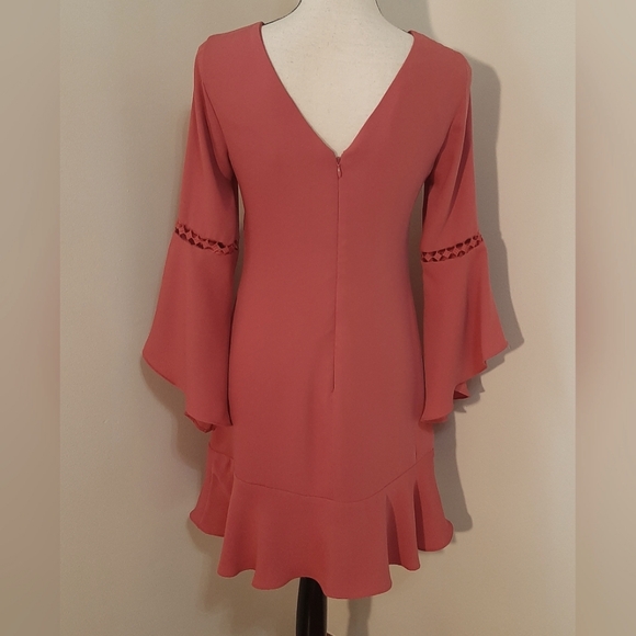*FINAL SALE* White House Black Market Bell Sleeve Shift Dress - Picture 7 of 10